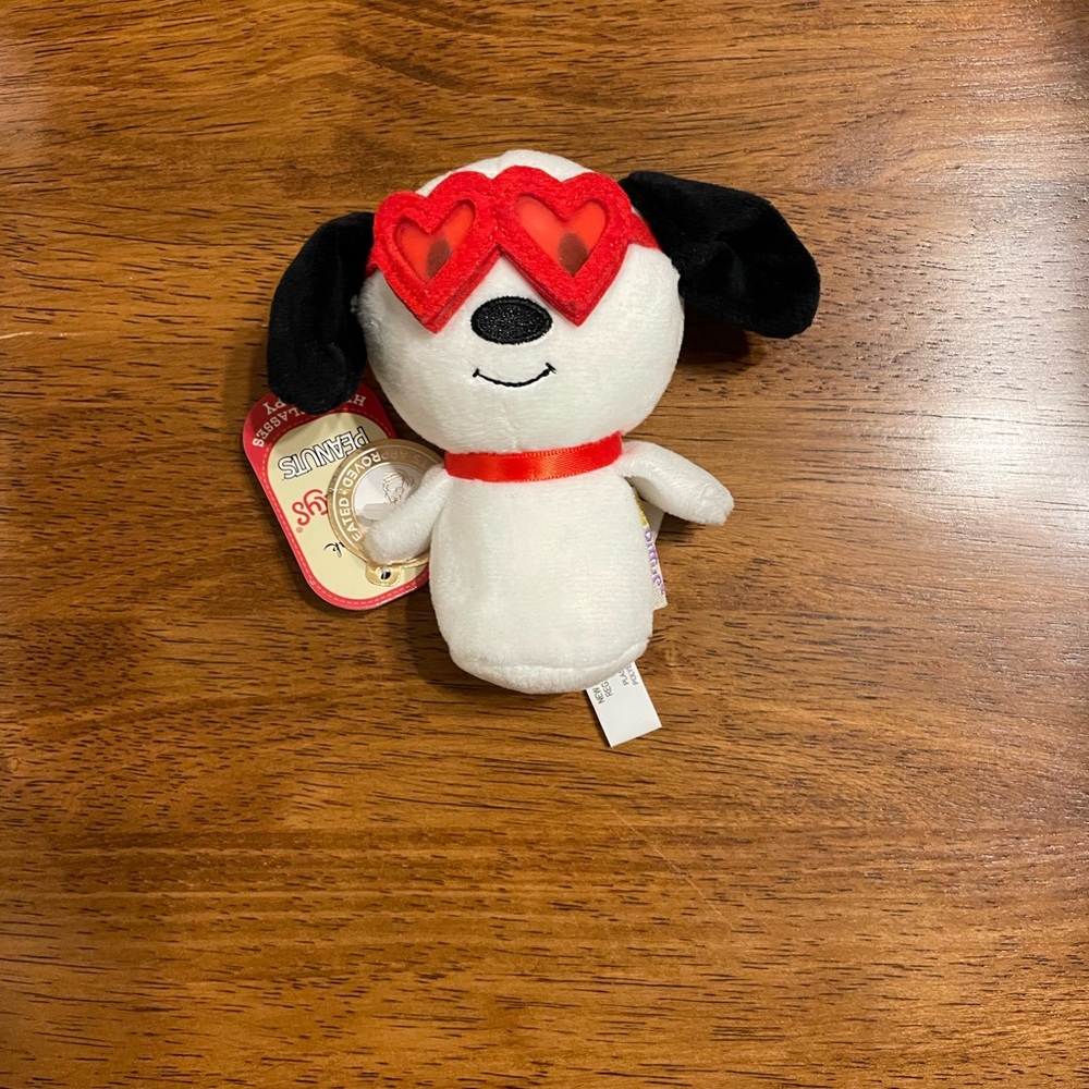 Hallmark Itty Bitty Valentine Snoopy NWT